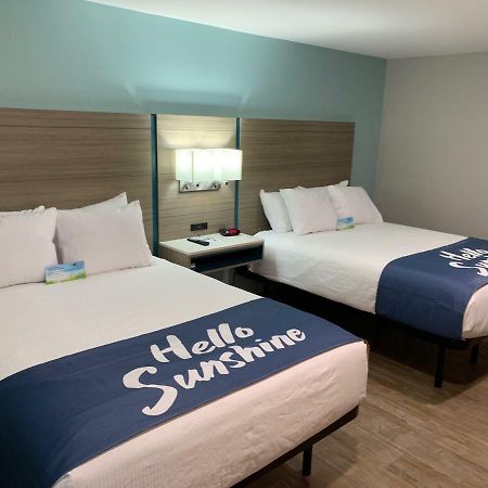 Days Inn By Wyndham Rockport Texas Екстер'єр фото