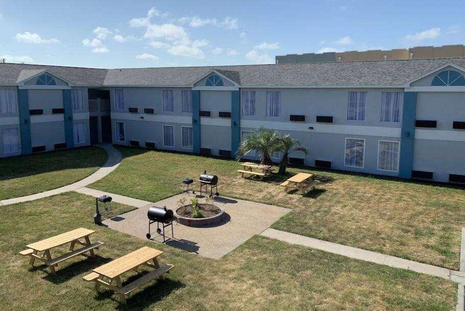 Days Inn By Wyndham Rockport Texas Екстер'єр фото