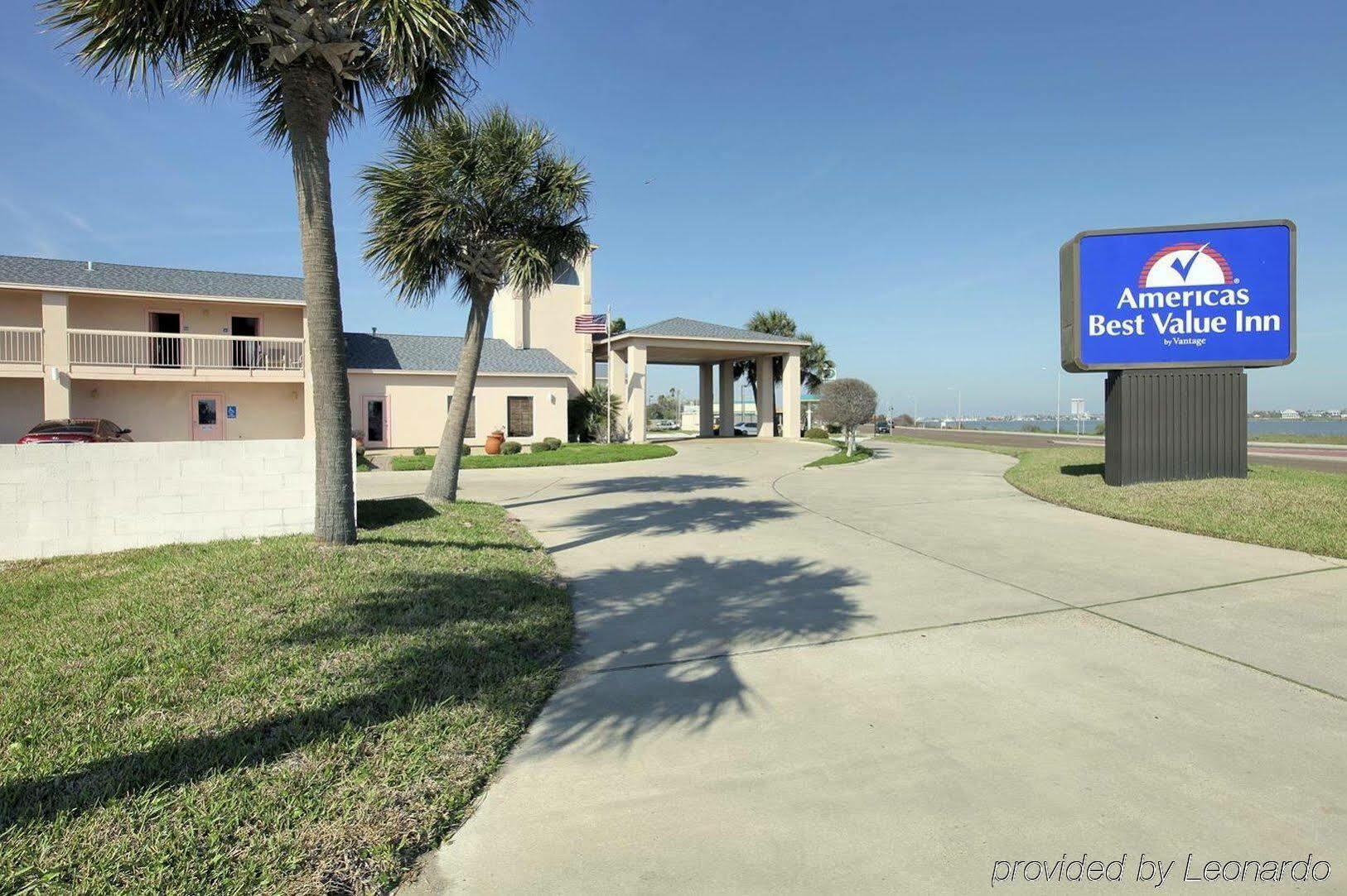 Days Inn By Wyndham Rockport Texas Екстер'єр фото